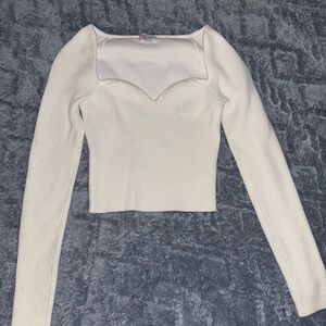 Chic White Long Sleeve Crop Top